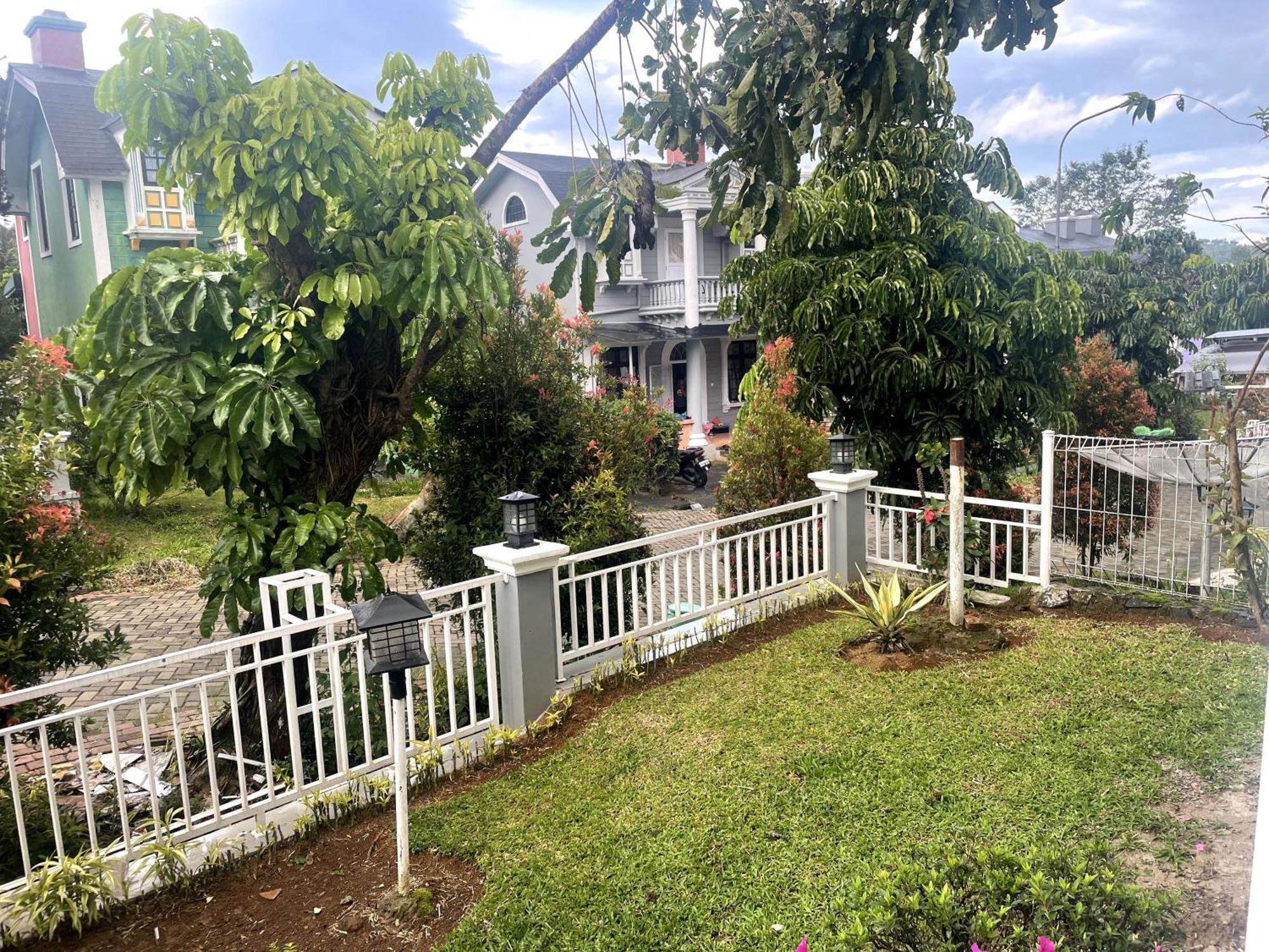 Eton Asia Villas-Kota Bunga Puncak Exteriér fotografie